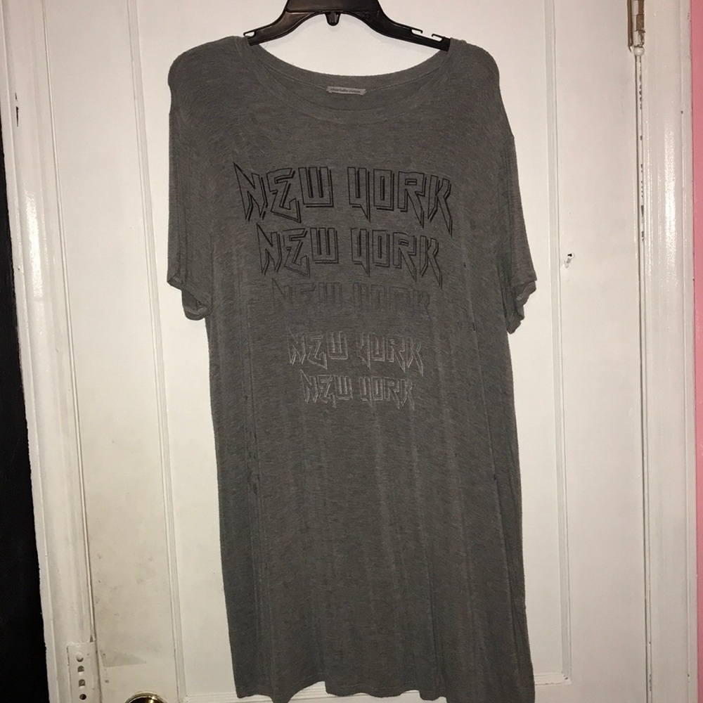 CHARLOTTE RUSSE GREY RIPPED DRESS "NEW YORK"